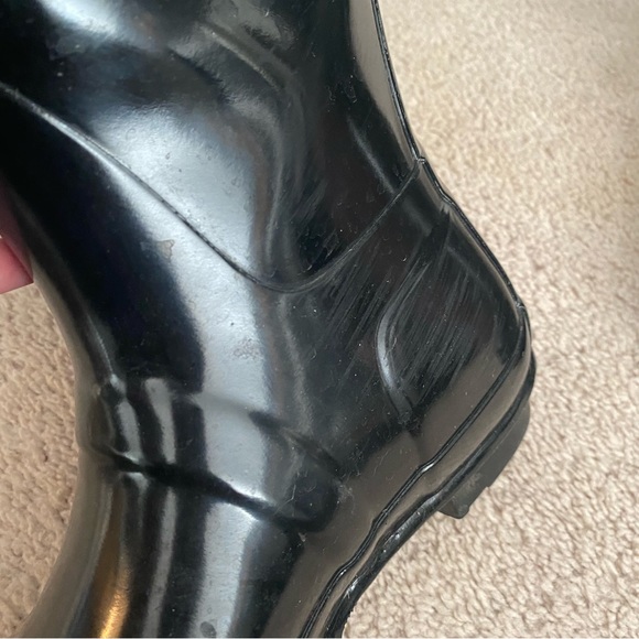 Hunter Tall Org Black Gloss Adjustable Back Rain Boots and Cable Knit Boot Socks - Picture 7 of 16